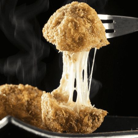 【SNSでも大人気の商品！くろげ定番商品はこれ！】 レンジで簡単！超のび～るチーズメンチカツ(6個入)